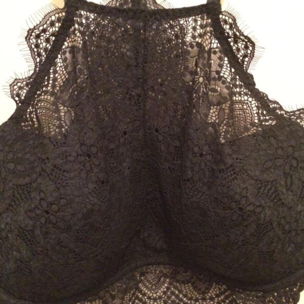 Victoria Secrets - Picture 5 of 8